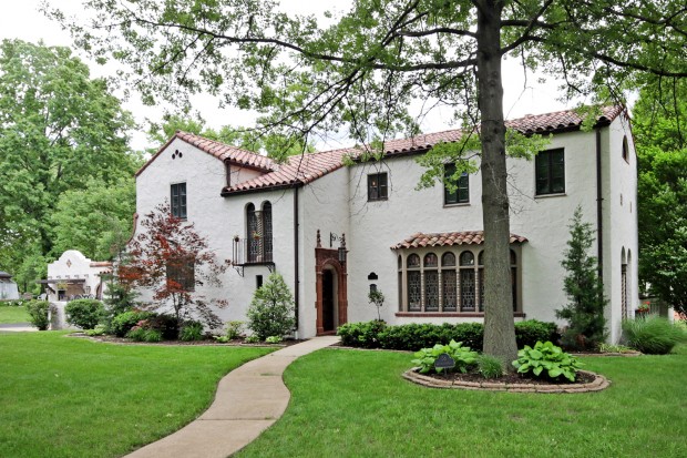 Crestwood Drive, 56_01.jpg